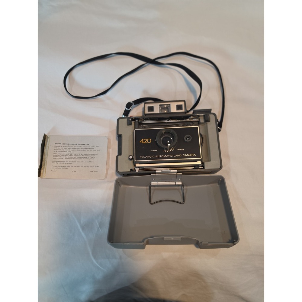 VTG Polaroid 420 Automatic Land Folding Film CAMERA w/Cover, Case, UNTESTED